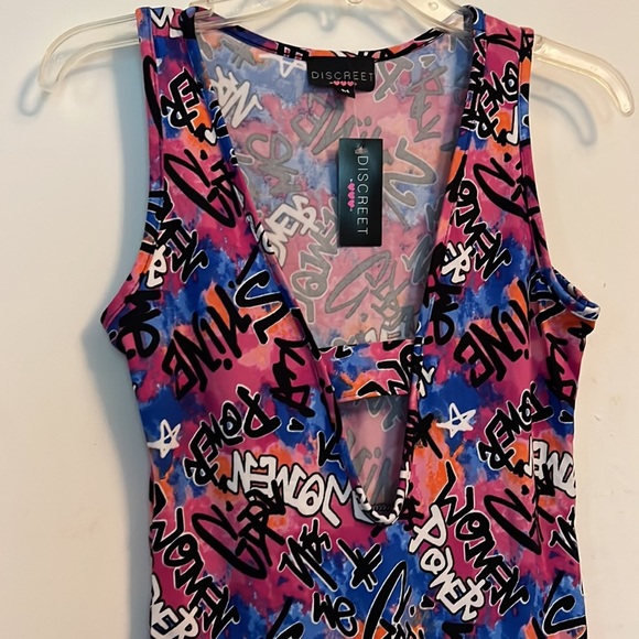 Discreet brand Woman’s romper - Picture 2 of 4